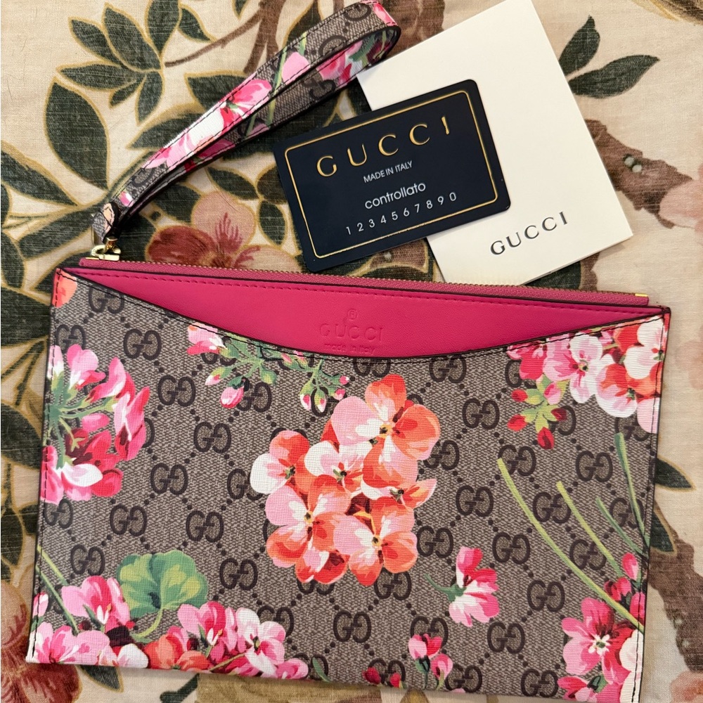 Gucci Wristlet.